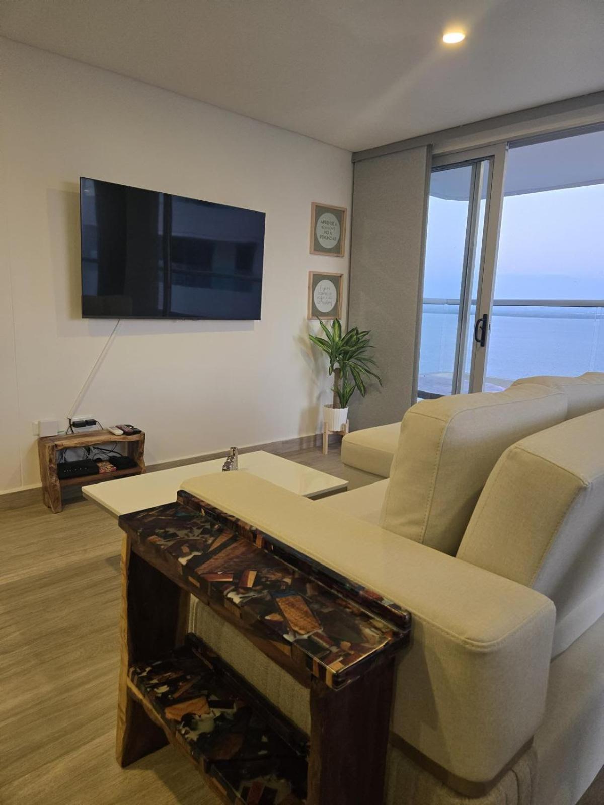 Brand New, Perfectly Located 2-2 In Cielomar! Cartagena