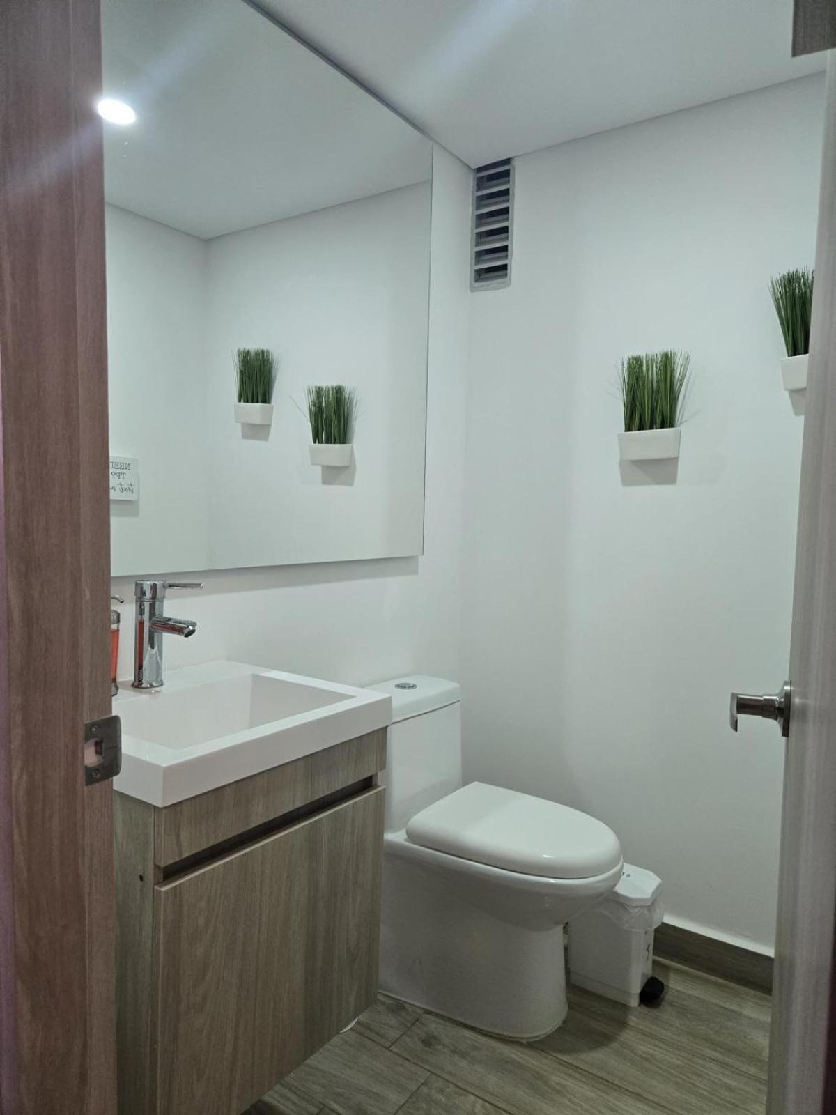 Brand New, Perfectly Located 2-2 In Cielomar! Apartamento